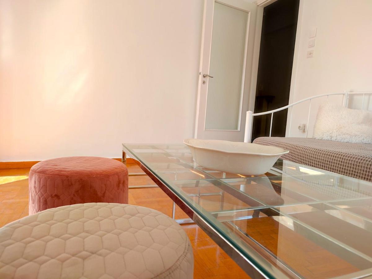 Vironos Extra Bright Apartment - Front Park And Monastery Atina Dış mekan fotoğraf
